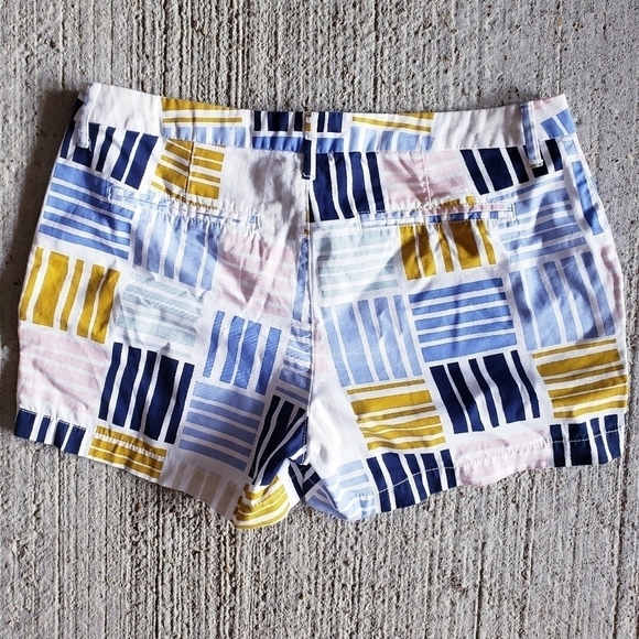 Old Navy Colorful Block Pattern Shorts Flat Front Chino Women's 6 Geometric EUC - Picture 5 of 8